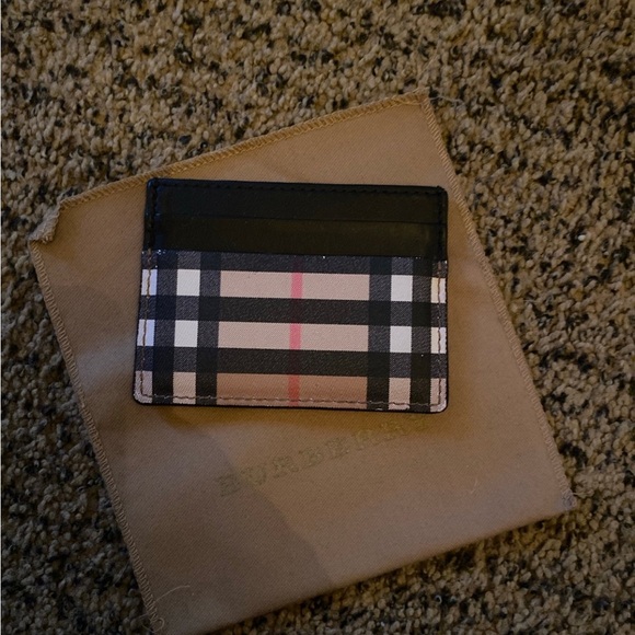 Men’s Burberry Archive Beige 4 Slot Cardholder - Picture 4 of 8